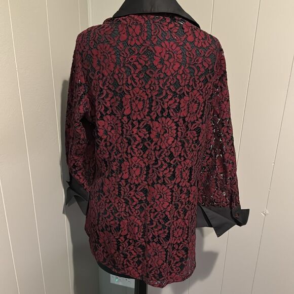 mishca black/red lace, black woven collar, front button placket & cuffs blouse - Picture 5 of 6